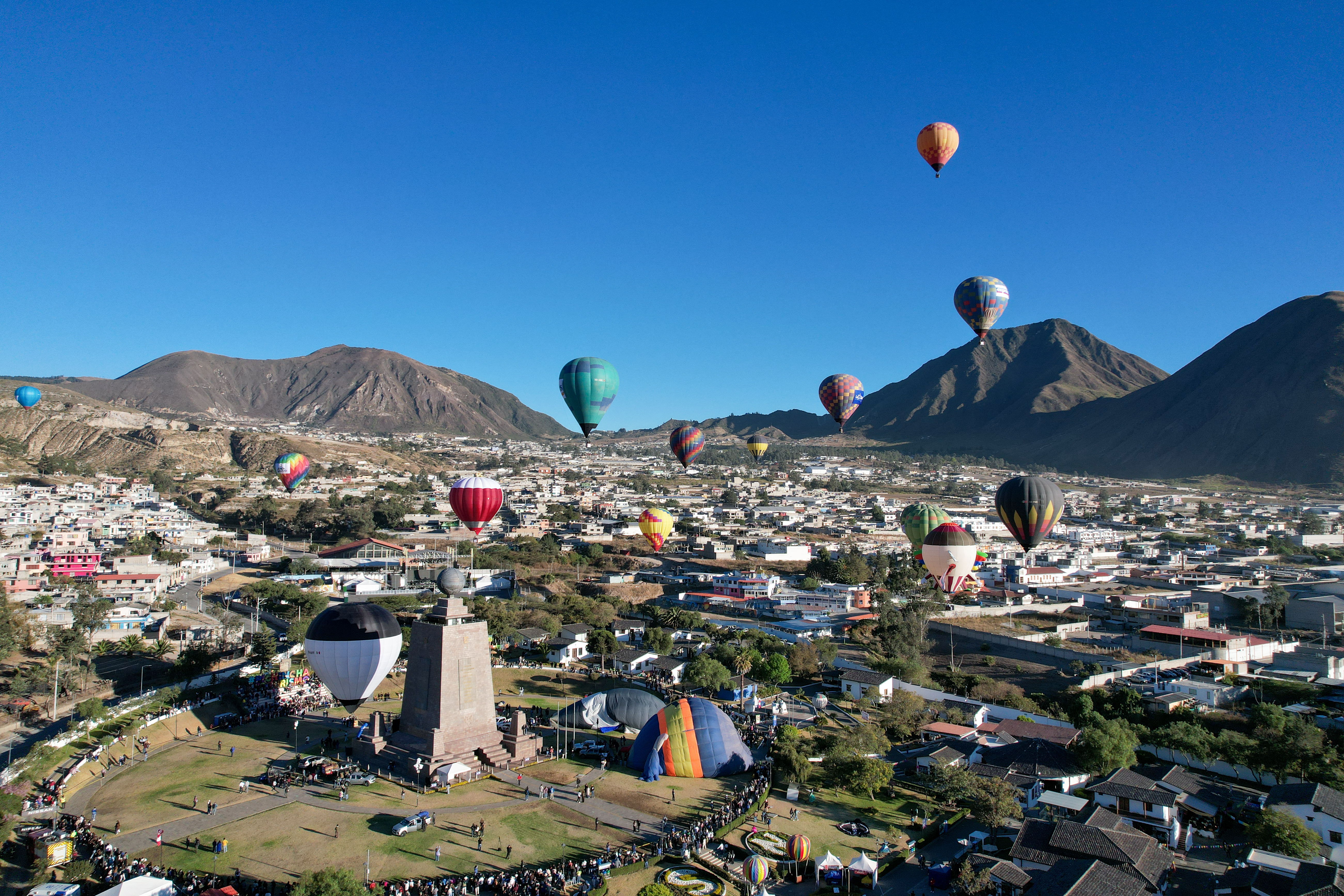 Miniatura de FESTIVAL-GLOBOS-0101.jpg